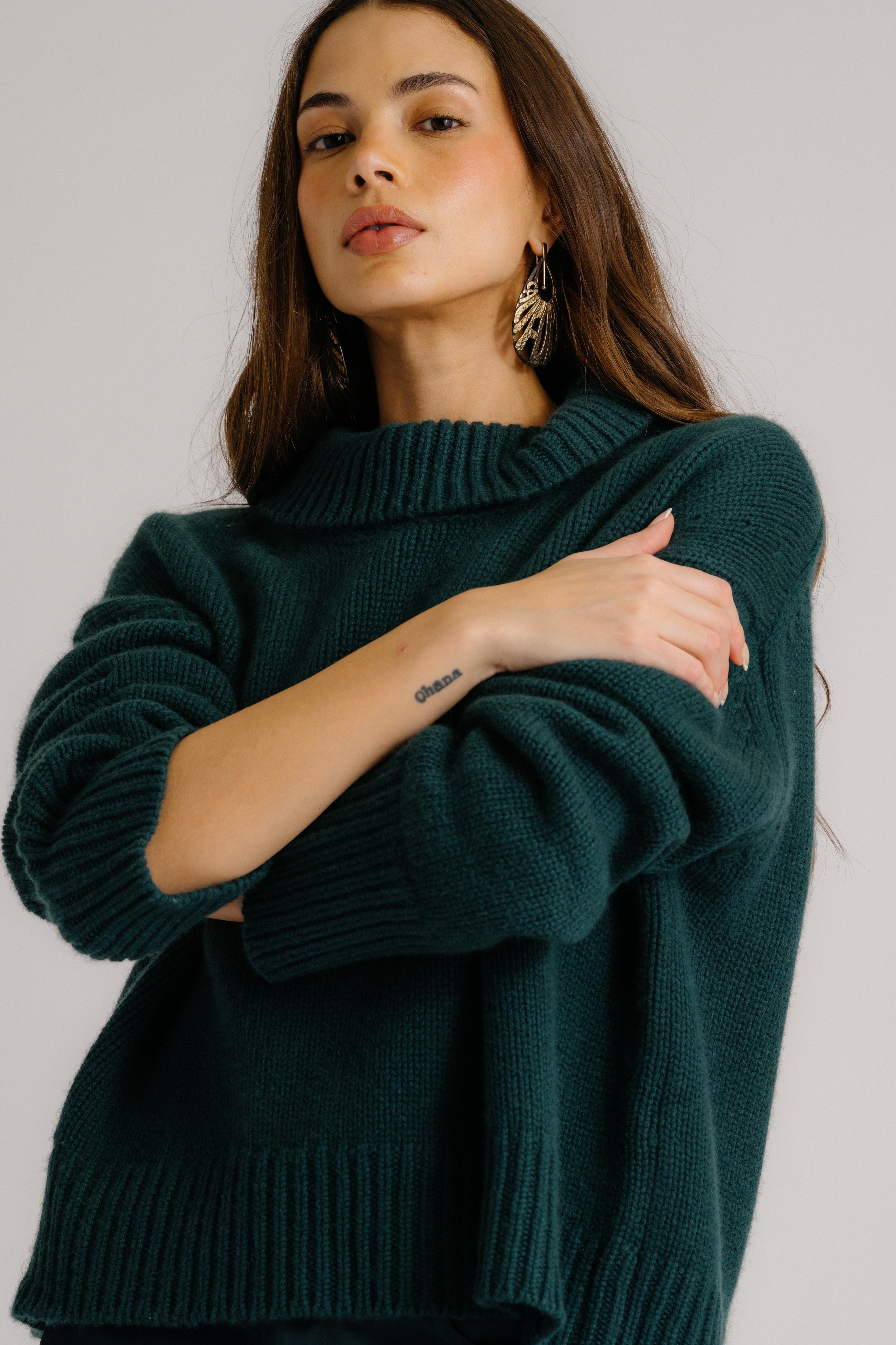 SCARLETT CASHMERE TURTLENECK | SACRAMENTO