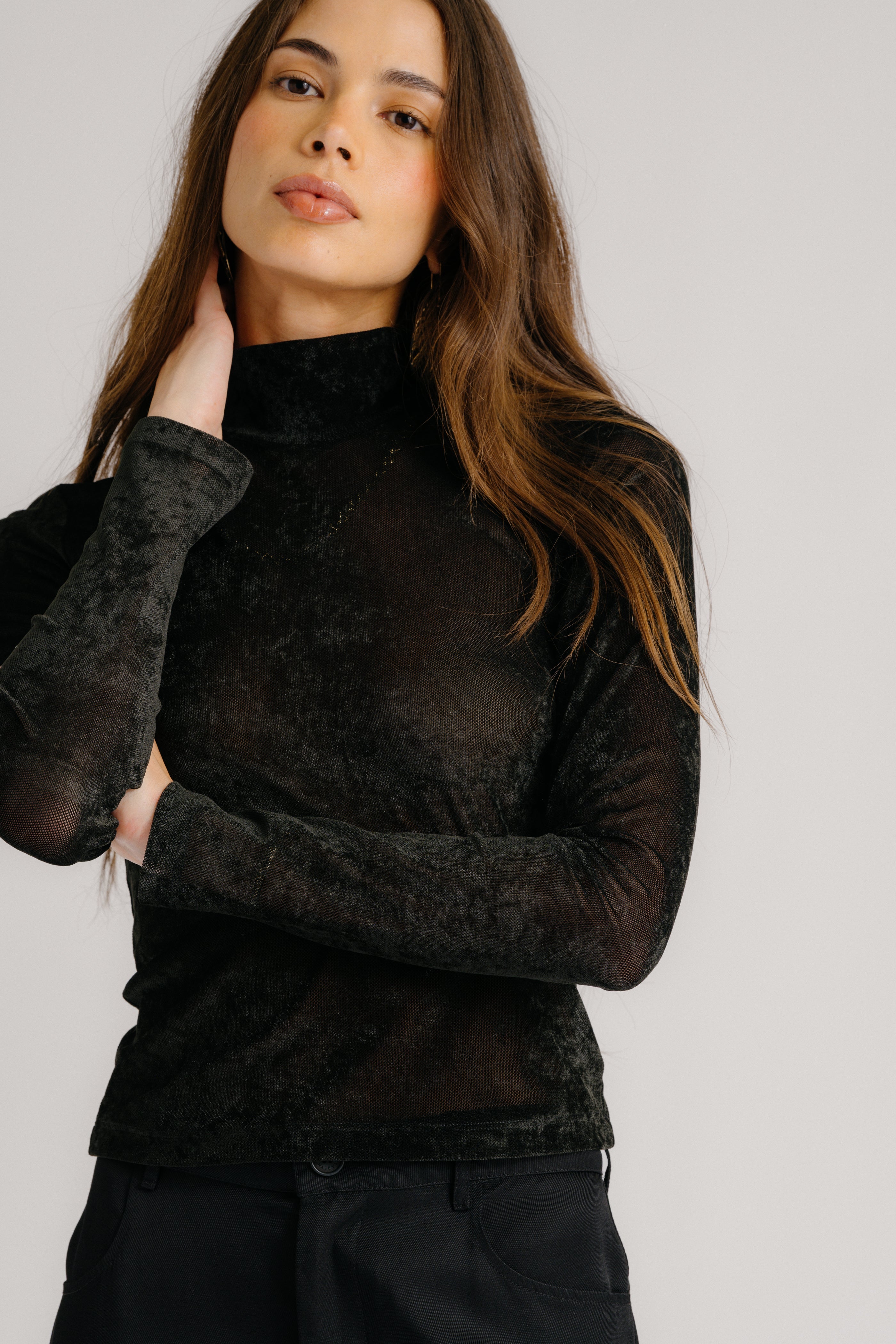 HAILEY FITTED MOCK NECK | BLACK