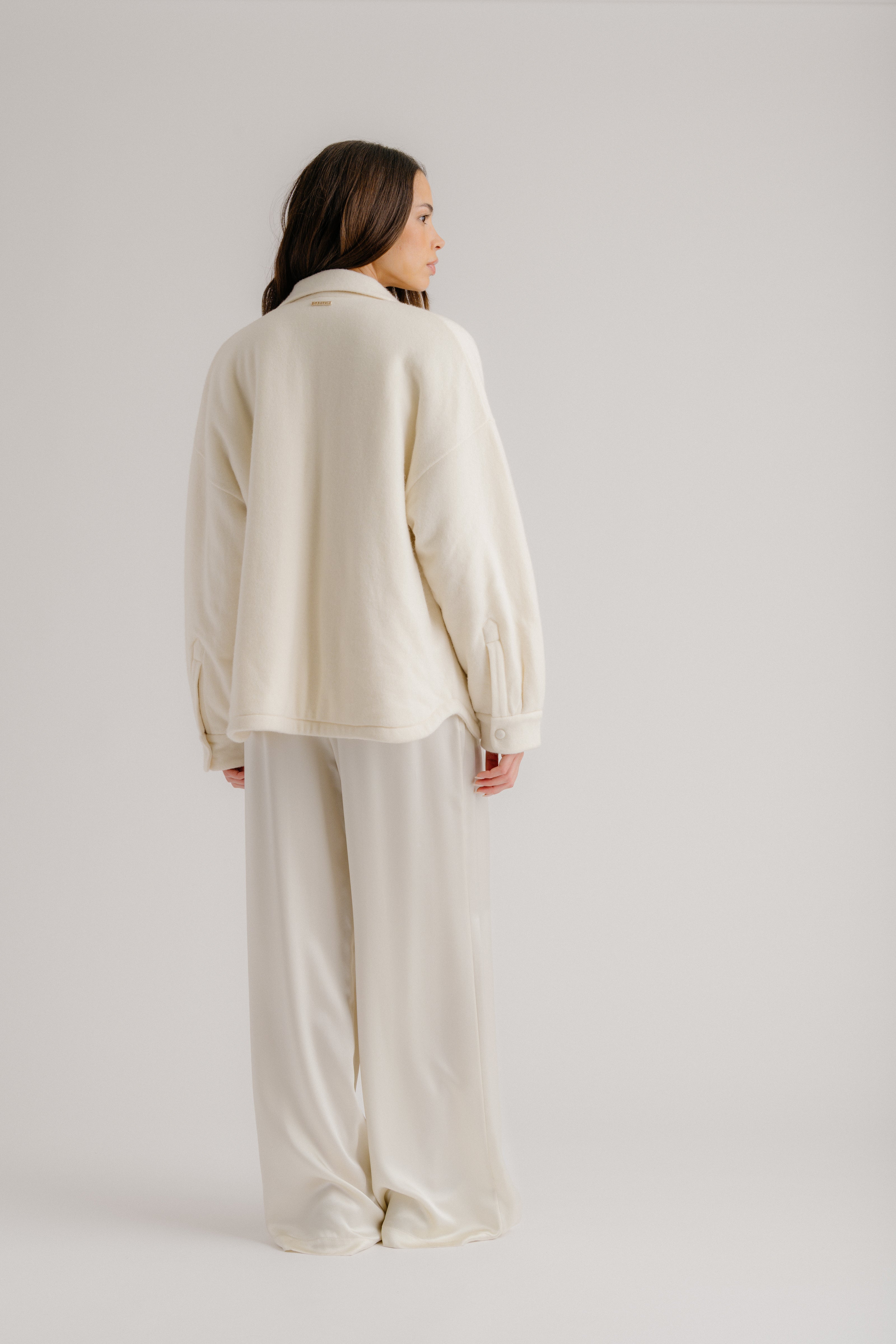 IZZY FILLED RELAXED CASHMERE SHIRT JACKET | GARDENIA